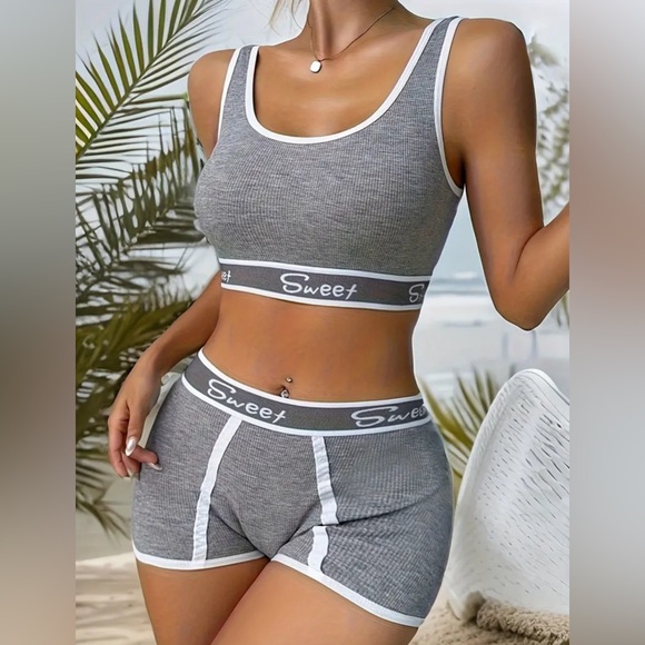 Grey/White High-Performance Sport Bra & Panty Set - Picture 2 of 5